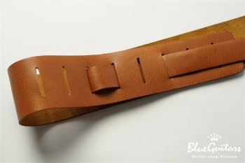 Plain Leather - Camel & Oval Studs