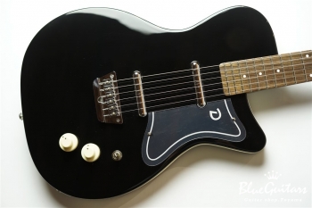 JADE 57 - Limo Black