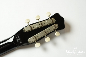 JADE 57 - Limo Black