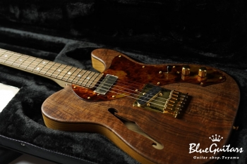 PFTE #017 Limited - Figured Walnut/Alder 1P/Pau Ferro FB - Natural/Oil