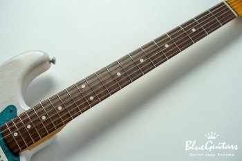 Model S. #059 Light Aged - White Blonde with Orii Blue