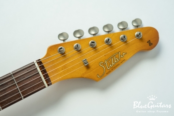 Model S. #059 Light Aged - White Blonde with Orii Blue