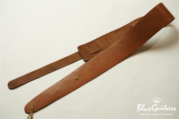 Plain Leather - Camel & Oval Studs