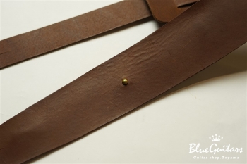 Plain Leather - Choco & Round Studs
