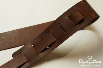 Plain Leather - Choco & Oval Studs