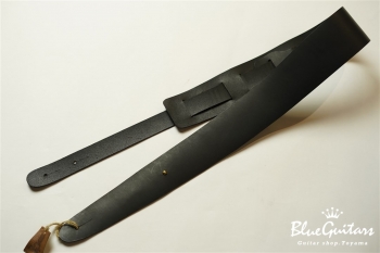 Plain Leather - Ebony & Round Studs