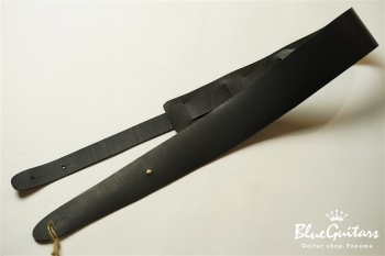 Plain Leather - Ebony & Rhombus Studs