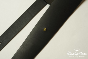Plain Leather - Ebony & Rhombus Studs