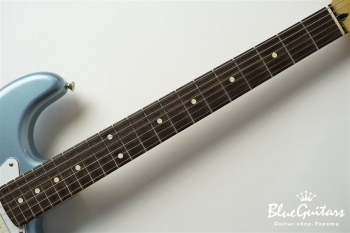 Made in Japan 2019 Limited Collection Stratocaster - Ice Blue Metallic