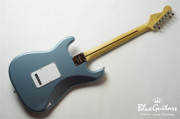 Made in Japan 2019 Limited Collection Stratocaster - Ice Blue Metallic
