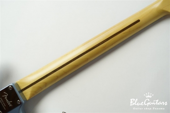 Made in Japan 2019 Limited Collection Stratocaster - Ice Blue Metallic