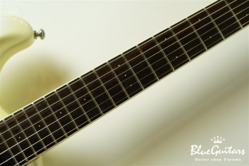 Super Custom 65 - Pearl White