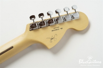 MIJ Michiya Haruhata Stratocaster - Trans Pink