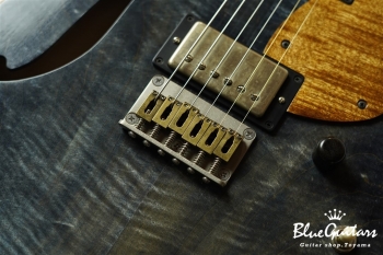 Cirrus Easel - Aizome