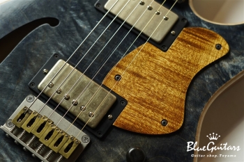 Cirrus Easel - Aizome