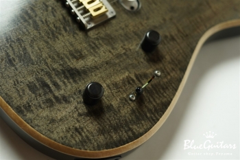 Cirrus Easel - ichika Specs -