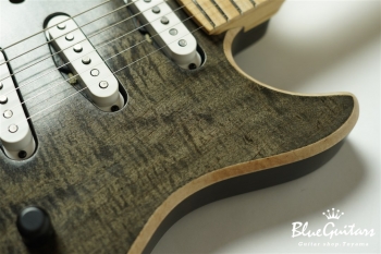 Cirrus Easel - ichika Specs -