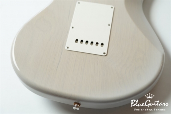 Ve=cul - V.Blonde [All Lacquer]