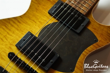 Grain – Curly Maple TOP/Madagascar Rosewood FB/Sunburst