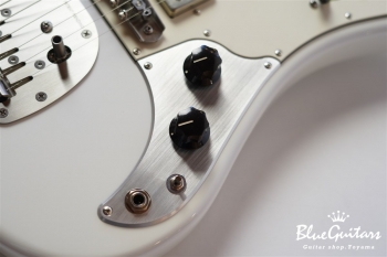 Supreme Collection Trailbreaker Mark-Ⅰ - White Pearl