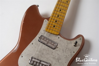 IRIS #083 - Burgundy Mist Metallic over Silver 