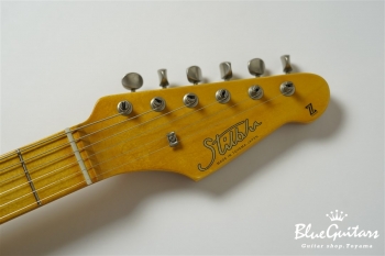 IRIS #084 - Olympic White over Lake Placid Blue 