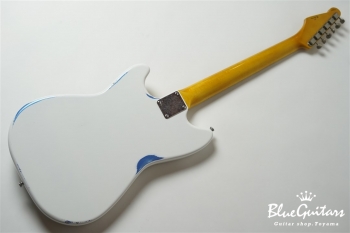 IRIS #084 - Olympic White over Lake Placid Blue 