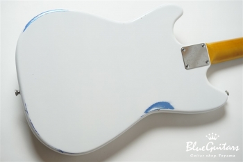 IRIS #085 - Olympic White over Lake Placid Blue 