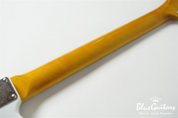 IRIS #085 - Olympic White over Lake Placid Blue 