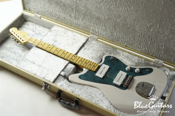 Model JM. #087 Light Aged - White Blonde with Orii Blue