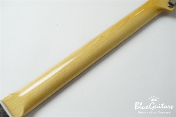 Model JM. #088 Light Aged - White Blonde with Orii Blue