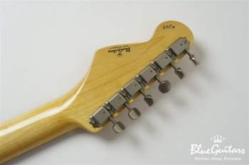 Model JM. #088 Light Aged - White Blonde with Orii Blue