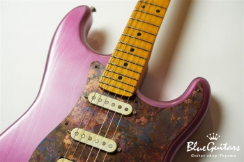 Model S. #089 Light Aged - Burgundy Mist Metallic with Copper Red