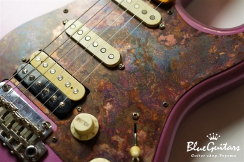 Model S. #089 Light Aged - Burgundy Mist Metallic with Copper Red