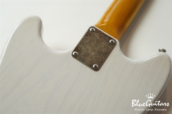 IRIS Standard #097 - White Blonde with Brass