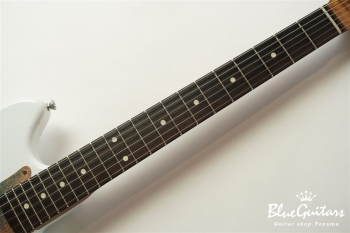 IRIS Standard #098 - White Blonde with Art Texture