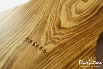 Model T. #100 Super Light Aged - Natural with Black