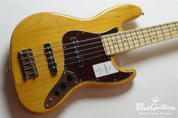 Made in Japan Hybrid II Jazz Bass V - Vintage Natural