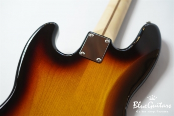 Made in Japan Hybrid II Jazz Bass - 3-Color Sunburst