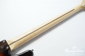 Made in Japan Hybrid II Jazz Bass - 3-Color Sunburst