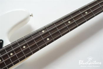 Made in Japan Hybrid II Jazz Bass - Arctic White