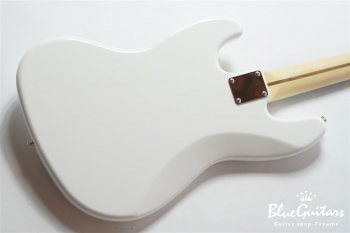 Made in Japan Hybrid II Jazz Bass - Arctic White