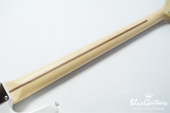 Made in Japan Hybrid II Jazz Bass - Arctic White