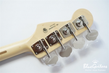 Made in Japan Hybrid II Jazz Bass - Arctic White