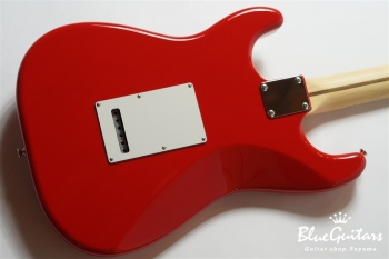 Made in Japan Hybrid II Stratocaster - Modena Red