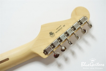 Made in Japan Hybrid II Stratocaster - Modena Red