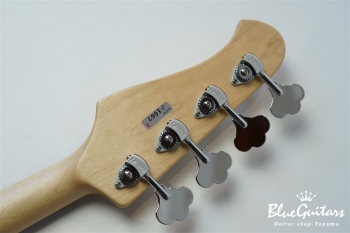 XJ-1T 4st Alder/R - Vintage White