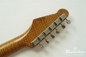 Model S. Patina #106 Light Aged - White Blonde with Orii Blue