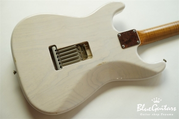 Model S. Patina #107 Light Aged - White Blonde with Copper Red