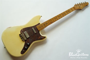 IRIS Standard #105 - Vintage White with Copper Red